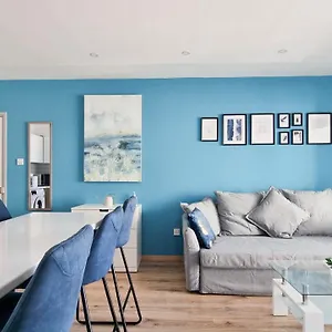 https://modern-retreat-2br-stylish-apt-with-comfy-rooms-smart.hotelsatayianapa.com